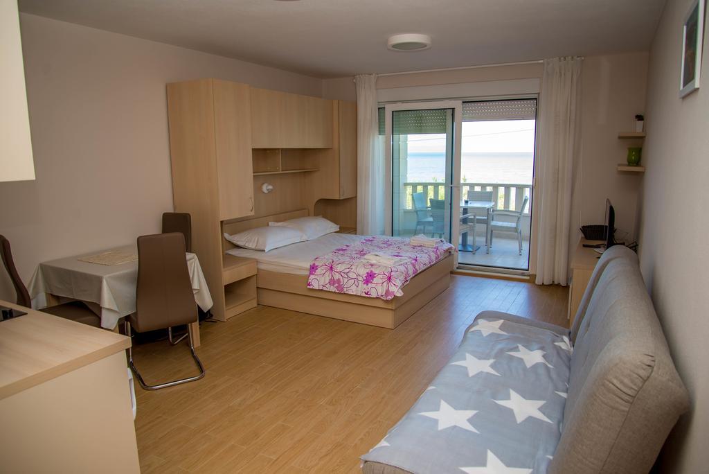 Waterfront Apartments - Tučepi Exterior foto