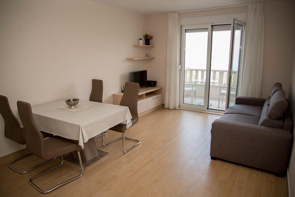 Waterfront Apartments - Tučepi Exterior foto